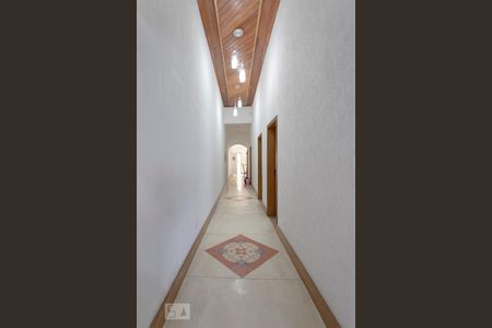 Casa para alugar com 304m², 7 quartos e 2 vagasCorredor