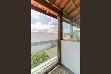 Casa de condomínio à venda com 150m², 3 quartos e 2 vagasSacada do Quarto 3