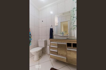 Casa de condomínio à venda com 150m², 3 quartos e 2 vagasBanheiro