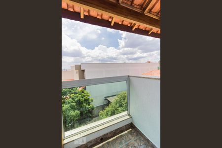 Casa de condomínio à venda com 150m², 3 quartos e 2 vagasSacada do Quarto 2