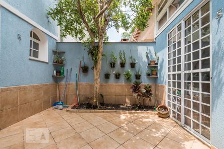 Casa à venda com 100m², 2 quartos e 1 vagaQuintal