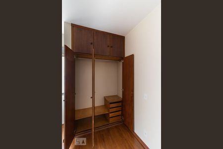 Apartamento à venda com 90m², 2 quartos e 1 vagaQuarto da suíte - Armários