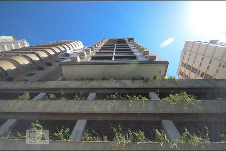 Apartamento para alugar com 140m², 4 quartos e 1 vaga