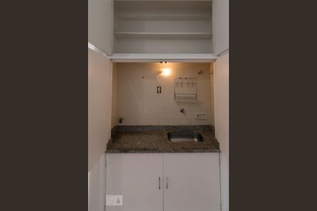 Studio à venda com 30m², 1 quarto e sem vaga Studio à venda com 30m², 1 quarto e sem vagaSala/Cozinha