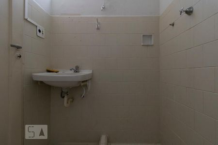 Studio à venda com 30m², 1 quarto e sem vaga Studio à venda com 30m², 1 quarto e sem vagaBanheiro