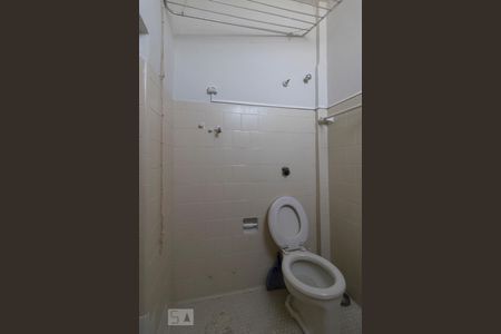 Studio à venda com 30m², 1 quarto e sem vaga Studio à venda com 30m², 1 quarto e sem vagaBanheiro