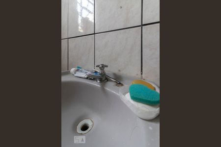 Casa à venda com 300m², 3 quartos e 2 vagas Casa à venda com 300m², 3 quartos e 2 vagasBanheiro - Torneira