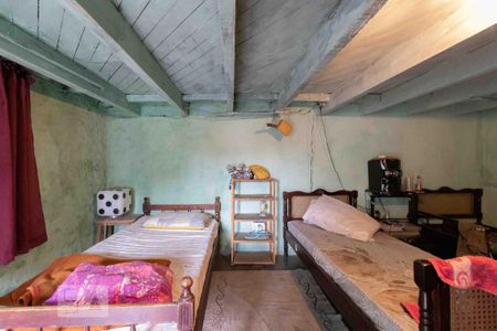 Casa à venda com 300m², 3 quartos e 2 vagas Casa à venda com 300m², 3 quartos e 2 vagasQuarto externo