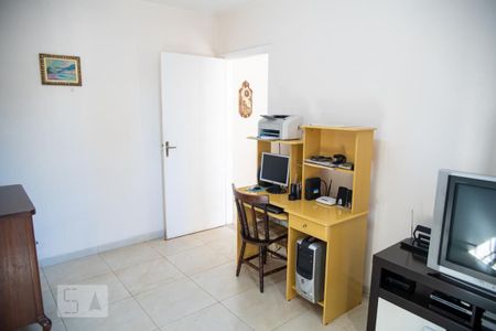 Casa à venda com 205m², 3 quartos e 3 vagas Casa à venda com 205m², 3 quartos e 3 vagasQuarto 1