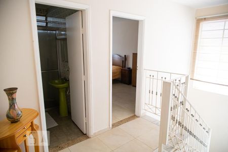 Casa à venda com 205m², 3 quartos e 3 vagas Casa à venda com 205m², 3 quartos e 3 vagasCorredor