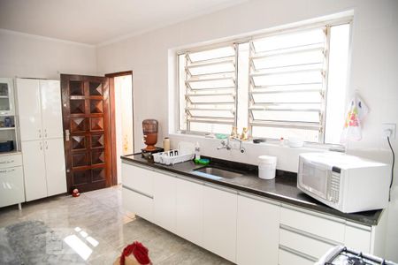 Casa à venda com 205m², 3 quartos e 3 vagas Casa à venda com 205m², 3 quartos e 3 vagasCozinha