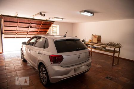 Casa à venda com 205m², 3 quartos e 3 vagas Casa à venda com 205m², 3 quartos e 3 vagasGaragem