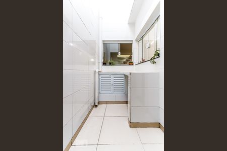 Casa à venda com 104m², 3 quartos e 1 vagaÁrea de Serviço