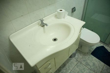 Casa à venda com 176m², 3 quartos e 1 vaga Casa à venda com 176m², 3 quartos e 1 vagaBanheiro