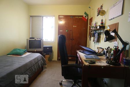 Apartamento à venda com 133m², 4 quartos e 2 vagasQuarto 2