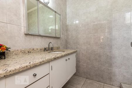 Casa à venda com 159m², 2 quartos e 3 vagas Casa à venda com 159m², 2 quartos e 3 vagasBanheiro