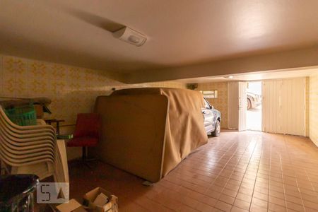 Casa à venda com 159m², 2 quartos e 3 vagas Casa à venda com 159m², 2 quartos e 3 vagasGaragem