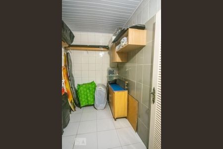 Apartamento à venda com 212m², 4 quartos e 3 vagas Apartamento à venda com 212m², 4 quartos e 3 vagasDeposito