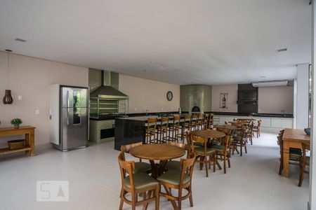 Apartamento à venda com 212m², 4 quartos e 3 vagas Apartamento à venda com 212m², 4 quartos e 3 vagasÁrea comum - Salão Gourmet