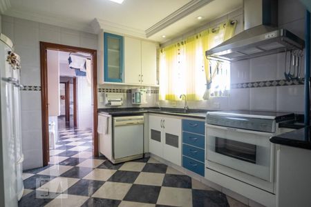 Apartamento à venda com 212m², 4 quartos e 3 vagas Apartamento à venda com 212m², 4 quartos e 3 vagasCozinha