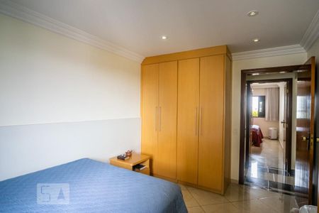 Apartamento à venda com 212m², 4 quartos e 3 vagas Apartamento à venda com 212m², 4 quartos e 3 vagasQuarto 1