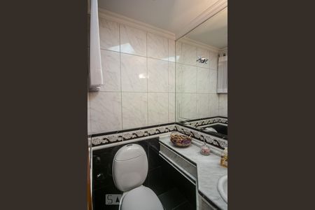 Apartamento à venda com 212m², 4 quartos e 3 vagas Apartamento à venda com 212m², 4 quartos e 3 vagasBanheiro
