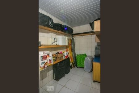 Apartamento à venda com 212m², 4 quartos e 3 vagas Apartamento à venda com 212m², 4 quartos e 3 vagasDeposito