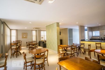 Apartamento à venda com 212m², 4 quartos e 3 vagas Apartamento à venda com 212m², 4 quartos e 3 vagasÁrea comum - Salão de festas