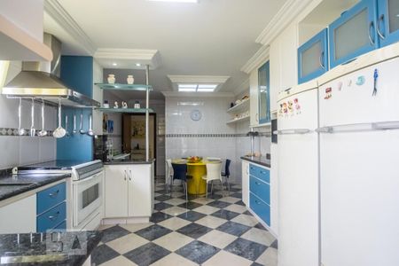 Apartamento à venda com 212m², 4 quartos e 3 vagas Apartamento à venda com 212m², 4 quartos e 3 vagasCozinha