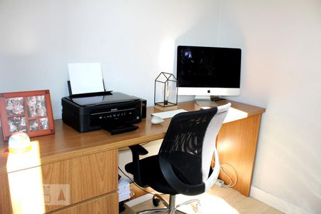 Apartamento à venda com 68m², 2 quartos e 1 vagaescritório