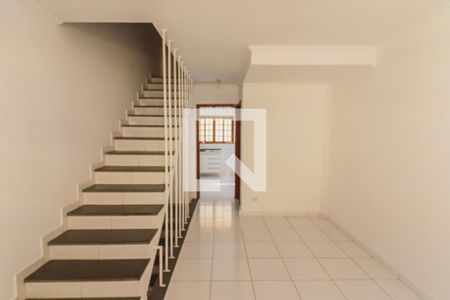 Sala de casa de condomínio à venda com 2 quartos, 100m² em Vila Tiradentes, São Paulo