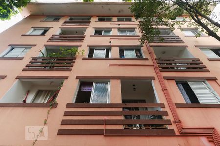 Apartamento à venda com 63m², 2 quartos e 1 vaga Apartamento à venda com 63m², 2 quartos e 1 vagaFachada