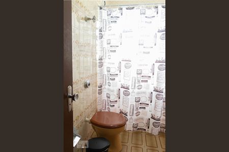 Casa à venda com 200m², 3 quartos e 2 vagas Casa à venda com 200m², 3 quartos e 2 vagasBanheiro 2