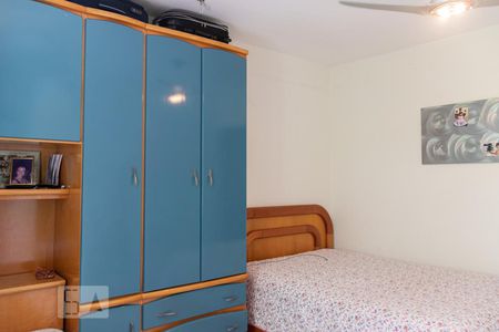 Casa à venda com 200m², 3 quartos e 2 vagas Casa à venda com 200m², 3 quartos e 2 vagasQuarto 2