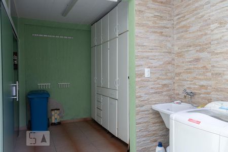 Casa à venda com 200m², 3 quartos e 2 vagas Casa à venda com 200m², 3 quartos e 2 vagasÁrea de Serviço