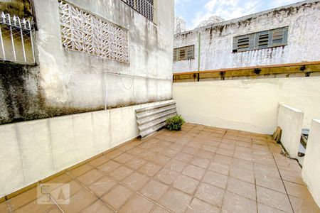 Casa à venda com 120m², 2 quartos e 2 vagasVaranda