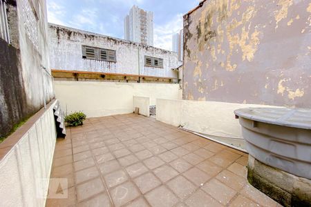 Casa à venda com 120m², 2 quartos e 2 vagasVaranda