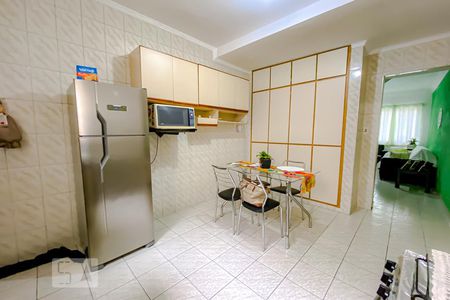 Casa à venda com 120m², 2 quartos e 2 vagasCozinha