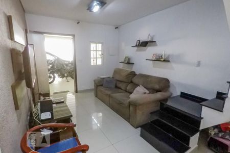 Sala de casa à venda com 3 quartos, 108m² em Vila Moinho Velho, São Paulo