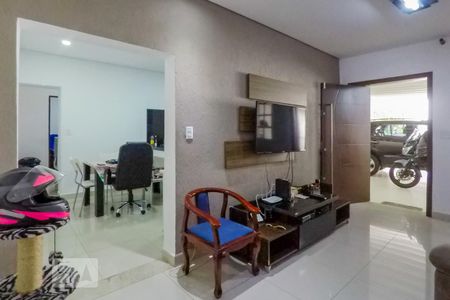 Sala de casa à venda com 3 quartos, 108m² em Vila Moinho Velho, São Paulo