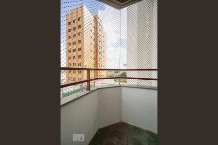 Apartamento à venda com 75m², 2 quartos e 1 vaga Apartamento à venda com 75m², 2 quartos e 1 vagaVaranda