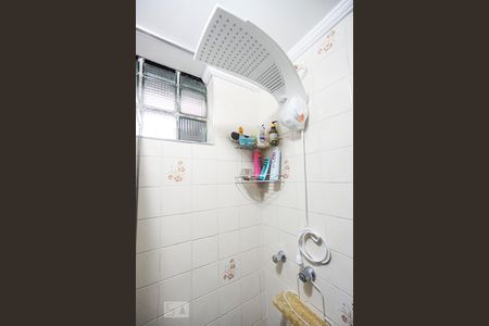 Apartamento à venda com 75m², 2 quartos e 1 vaga Apartamento à venda com 75m², 2 quartos e 1 vagaBanheiro