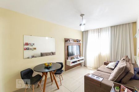 Sala de apartamento à venda com 3 quartos, 70m² em Santa Rosa, Niterói