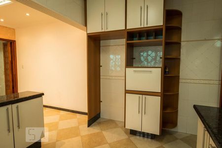 Casa à venda com 150m², 3 quartos e 2 vagas Casa à venda com 150m², 3 quartos e 2 vagasCozinha