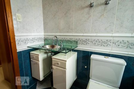 Casa à venda com 150m², 3 quartos e 2 vagas Casa à venda com 150m², 3 quartos e 2 vagasBanheiro da Suíte