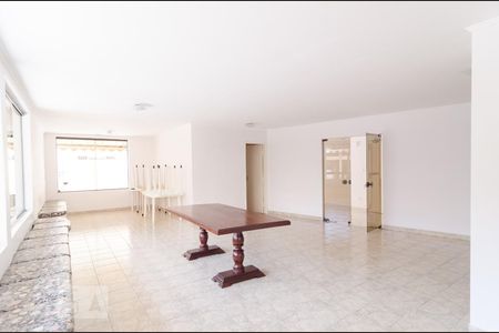 Apartamento à venda com 63m², 2 quartos e 1 vagaSalão de Festas