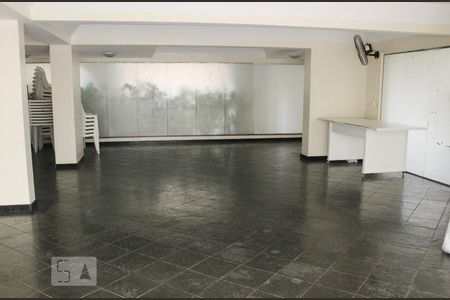 Apartamento para alugar com 68m², 2 quartos e 2 vagas Apartamento para alugar com 68m², 2 quartos e 2 vagasSalão de Festas