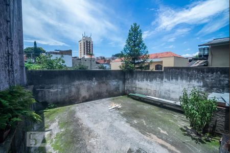 Casa à venda com 400m², 2 quartos e 3 vagas Casa à venda com 400m², 2 quartos e 3 vagasQuintal