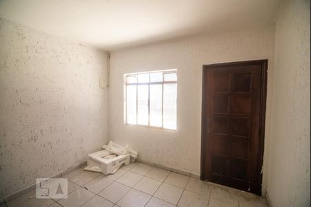 Casa à venda com 400m², 2 quartos e 3 vagas Casa à venda com 400m², 2 quartos e 3 vagasEdícula