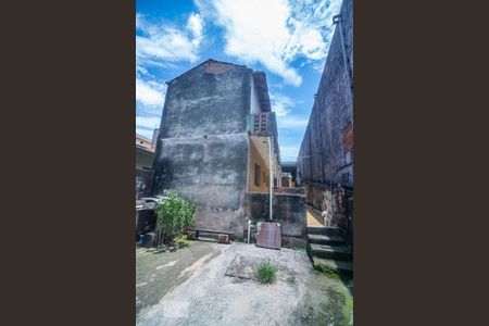 Casa à venda com 400m², 2 quartos e 3 vagas Casa à venda com 400m², 2 quartos e 3 vagasQuintal